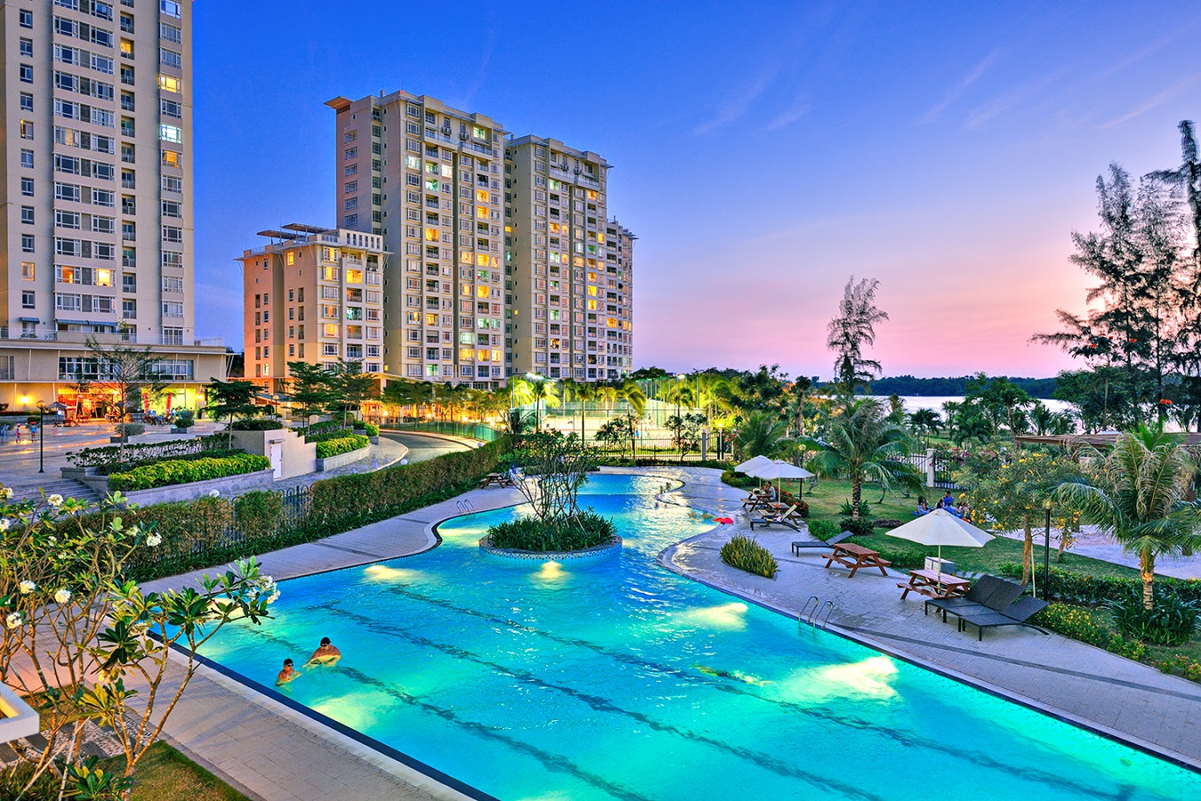 Riverside Residence